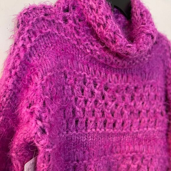 NWT FREE PEOPLE RUSTIC INN PULLOVER FUZZY CROP SWEATER - Picture 4 of 4